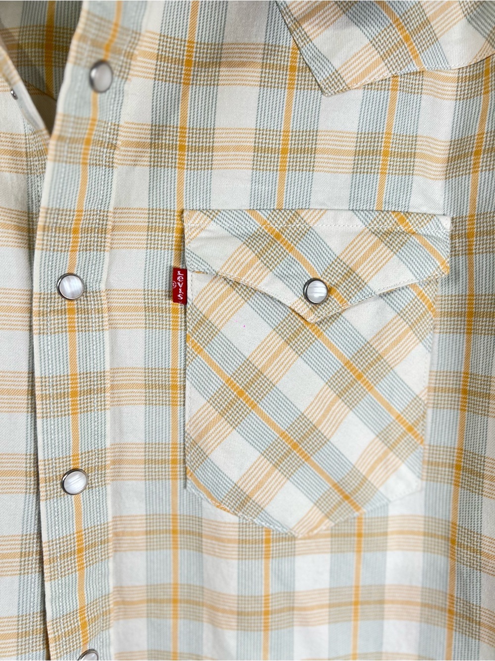 Levi's Western Style Shirt Long Sleeves Size Medium 100% Cotton